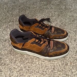 Men’s Louis Vuitton sneakers